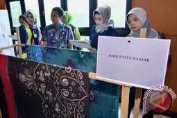 Banjar Juara II  Lomba Kain Sasirangan