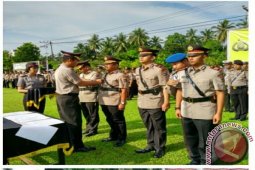 Beberapa Pejabat Polres HSS Mendapat Promosi