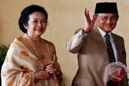 Ngobrol dengan Habibie di Belanda