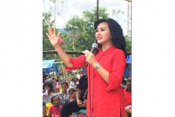 Karolin Ajak Masyarakat Landak Doakan Korban Gempa