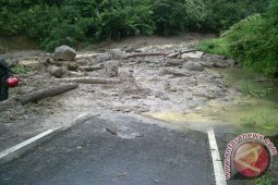 Cuaca Ekstrim, Akses Jalan Terputus