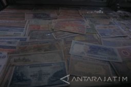 Menilik Perjalanan Uang Kuno dari Tukang Rombeng
