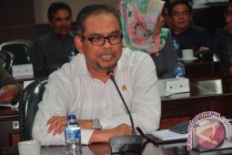 BK Surati Ketua Fraksi
