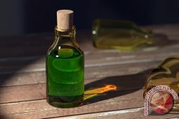 Densus 88 Temukan Puluhan Botol Cairan Kimia