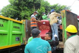 Dinsosnakertrans : Baru Lima KK Warga Semampir Ambil Uang Kerahiman