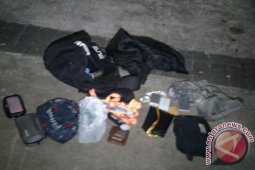 Tas Mencurigakan di Sekitar Monas Ternyata Isinya Barang Pribadi