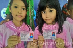 Banyuwangi Terbitkan Kartu Identitas Anak