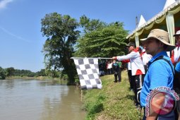 Pj  Walikota Buka Lomba Dayung Ceria