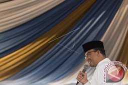 Anies Baswedan kritik moderator yang menilai peserta debat