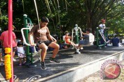 Ada Alat Fitnes di Lapangan Lumintang