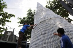 Pembuatan Pohon Natal