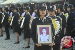 Satu Korban Kecelakaan Pesawat Polri Dimakamkan di NTT