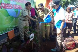Warga Desa Sumber Mulya Tanam 15.000 Pohon