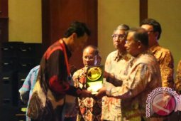 Pemkab Tanah Laut Raih Anugerah Dana Rekca