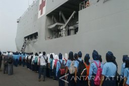 Koarmatim Ajak Pelajar "Joy Sailing" Keliling APBS