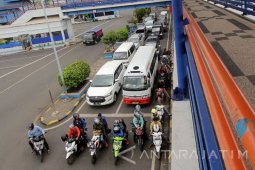 Senin Diprediksi Puncak Arus Balik Libur Natal di Pelabuhan Ketapang