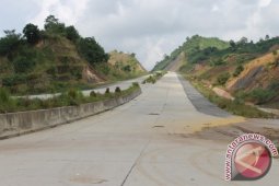 Pastikan Jalan Tol Balikpapan-Samarinda Selesai Akhir 2018