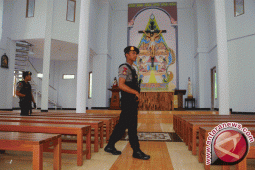 Polsek Atinggola Sterilisasi Pengamanan 11 Gereja