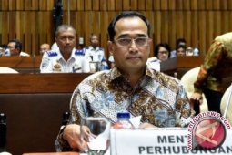 Menhub sosialisasi ketentuan baru taksi online