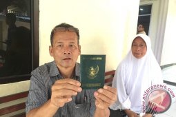 Keluarga korban kapal terbakar serahkan berkas ke RS Polri