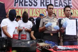 Polisi Sidoarjo Tangkap Tiga WNA Pembobol ATM