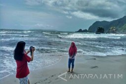 Libur Pilkada Tidak Naikkan  Kunjungan Wisata ke Pantai Papuma