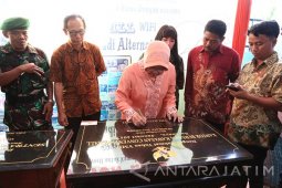 Risma Imbau PKL Surabaya Tak Cepat Putus Asa