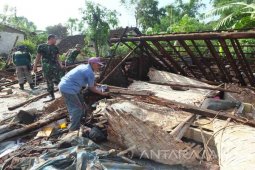 Rumah Rusak Akibat Angin Puting Beliung di Jember Bertambah