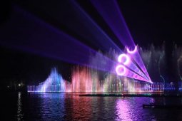 Taman Air Mancur Purwakarta Tampung 5.000 Penonton