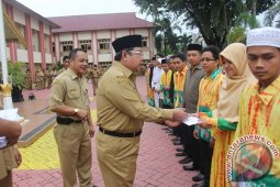 Pemkab HSU Beri Penghargaan Qari Berprestasi