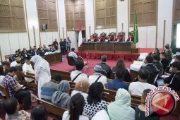 Pengacara Ahok minta Ibnu Baskoro dipanggil paksa