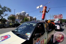 Paslon di Lhokseumawe pawai keliling kota