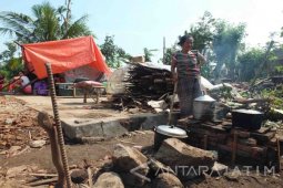 Korban Puting Beliung Jember Masih Tinggal di Tenda Darurat