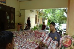 Polisi Amankan Puluhan Ribu Roti Tak Berizin