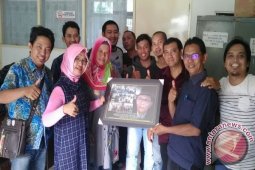 Khairil Saleh, 34 Tahun Mengawal Informasi Daerah