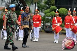 Presiden coba Panser Anoa Amfibi