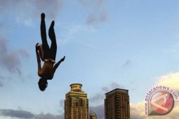Lima Pelaku Kasus Narkoba Nekat Terjun Dari Lantai Empat