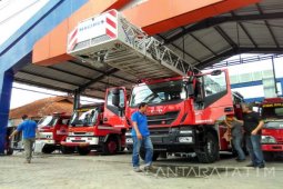 BPBD Bojonegoro Padamkan Kebakaran Usaha Mebel