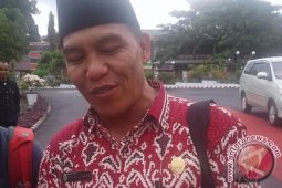 Dinkes Rejang Lebong Bagikan 600 Lembar Kelambu