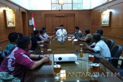 Wagub Harap Tenaga Kontrak SMA/SMK Dikembalikan ke Pemkot (Video)