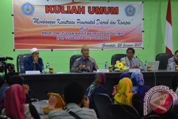 Berikan Kuliah Umum, Gubernur Dorong Gerakan Kepedulian