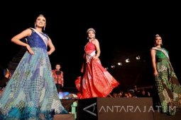 Batik Banyuwangi Kembali Tampil di Indonesia Fashion Week