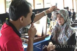 2.200 Warga Situbondo Ikuti Pengobatan Mata Gratis (Video)