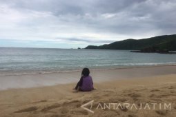 Menikmati Indahnya Pantai Kuta Lombok (Video)