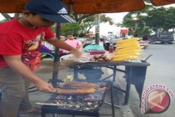 Menikmati Jagung Bakar Alun-alun Kota Siantar