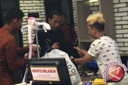 Pengunjung Solo Square Berebut Berfoto Bersama Presiden