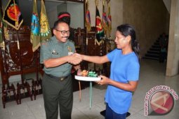 Kodam Serahkan Bantuan Sepeda Motor Kepada Masyarakat