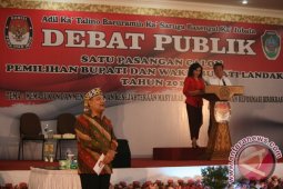 Karolin Sampaikan Pesan Politik Kepada Masyarakat Landak