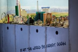 Anti-Trump, Wonderland Jerman Bangun Dinding Kelilingi AS