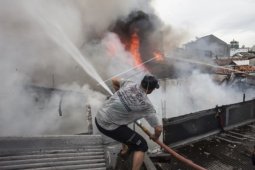 Kebakaran di Pemukiman Padat Penduduk